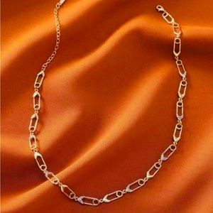 Stella & Dot Safety Pin Link Rose Gold Necklace - Gorgeous!.